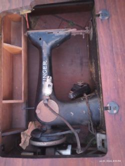 Singer Sewing Machine