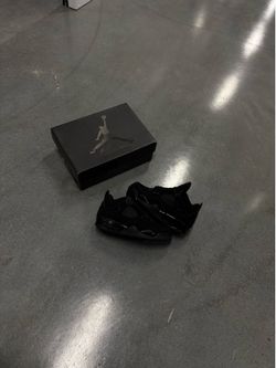 Jordan 4 Black Cat