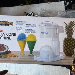Electric Snow Cone Machine - Easy To Use - not used 