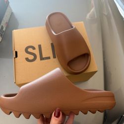 Yeezy Slides 