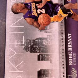*GREAT CONDITION* Kobe Bryant 2010 Panini Skylines