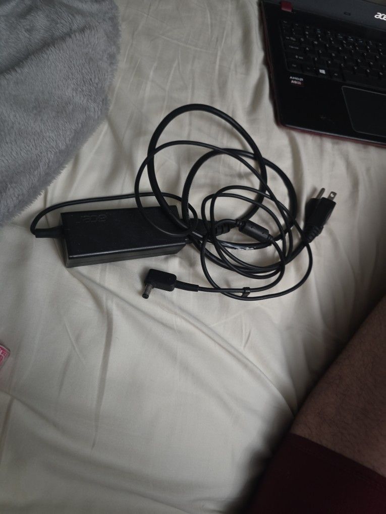 Charger Laptop