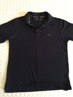 PRICE DROP!! Men’s Oakley Polo. Rare. Large.
