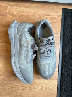 Alo yoga men shoes size 11