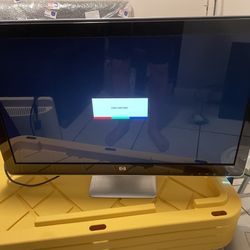HP 27" LCD Monitor 1080P Built In Speakers