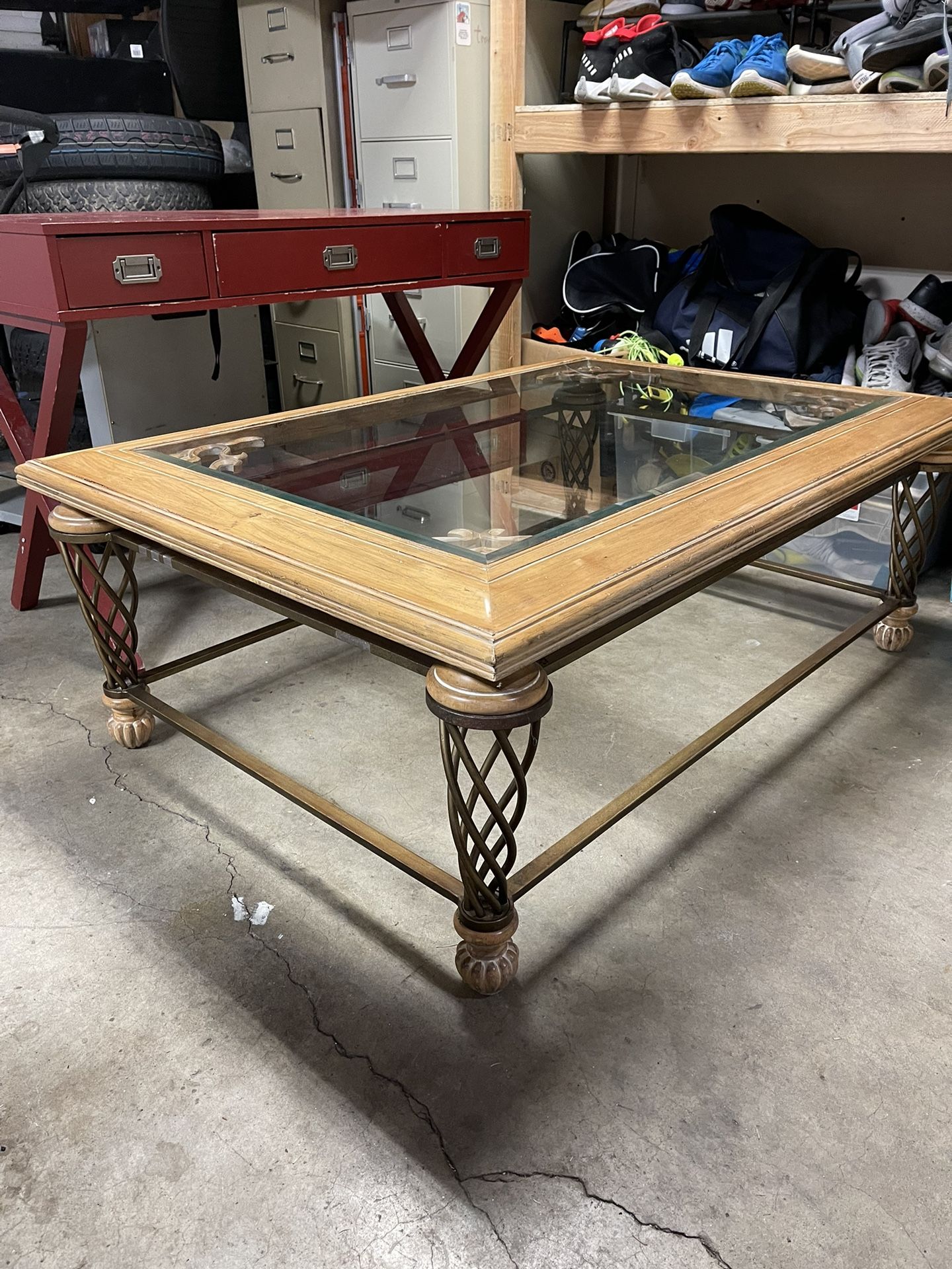 How’s Table