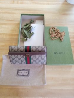 Gucci Purse/Wallet With Dust Bag & Chain
