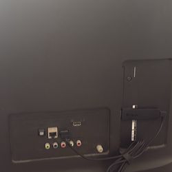 LG  44” Smart TV with Roku -Great Condition 