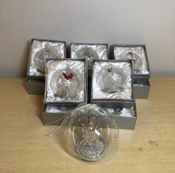 Set of 5 Handcrafted Light Up Glass Christmas Ornaments LED Timer Gift Boxes