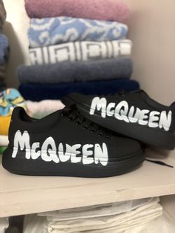 Alexander Mcqueen blck & white