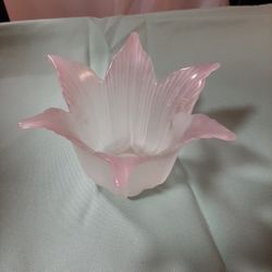 Frosted Glass Lily Candle Holder 
