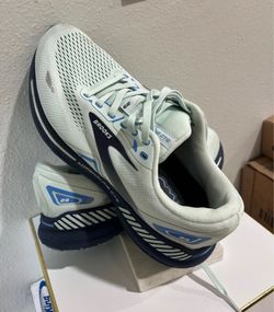 Brooks Adrenaline GTS 23 Running Shoes