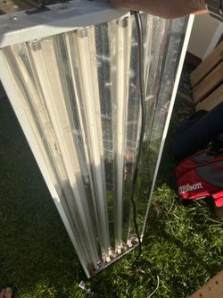 4 Bulb Grow Light