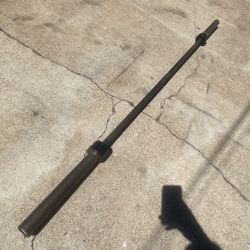 The Boss Cap Olympic Barbell 45lbs 7ft