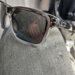 Oakley Holbrook 