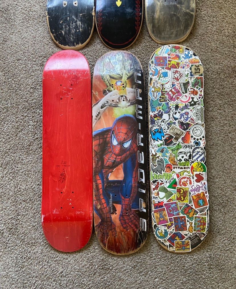 SPIDER MAN AND SIGNED ANIMAL CHAN BOARDS
