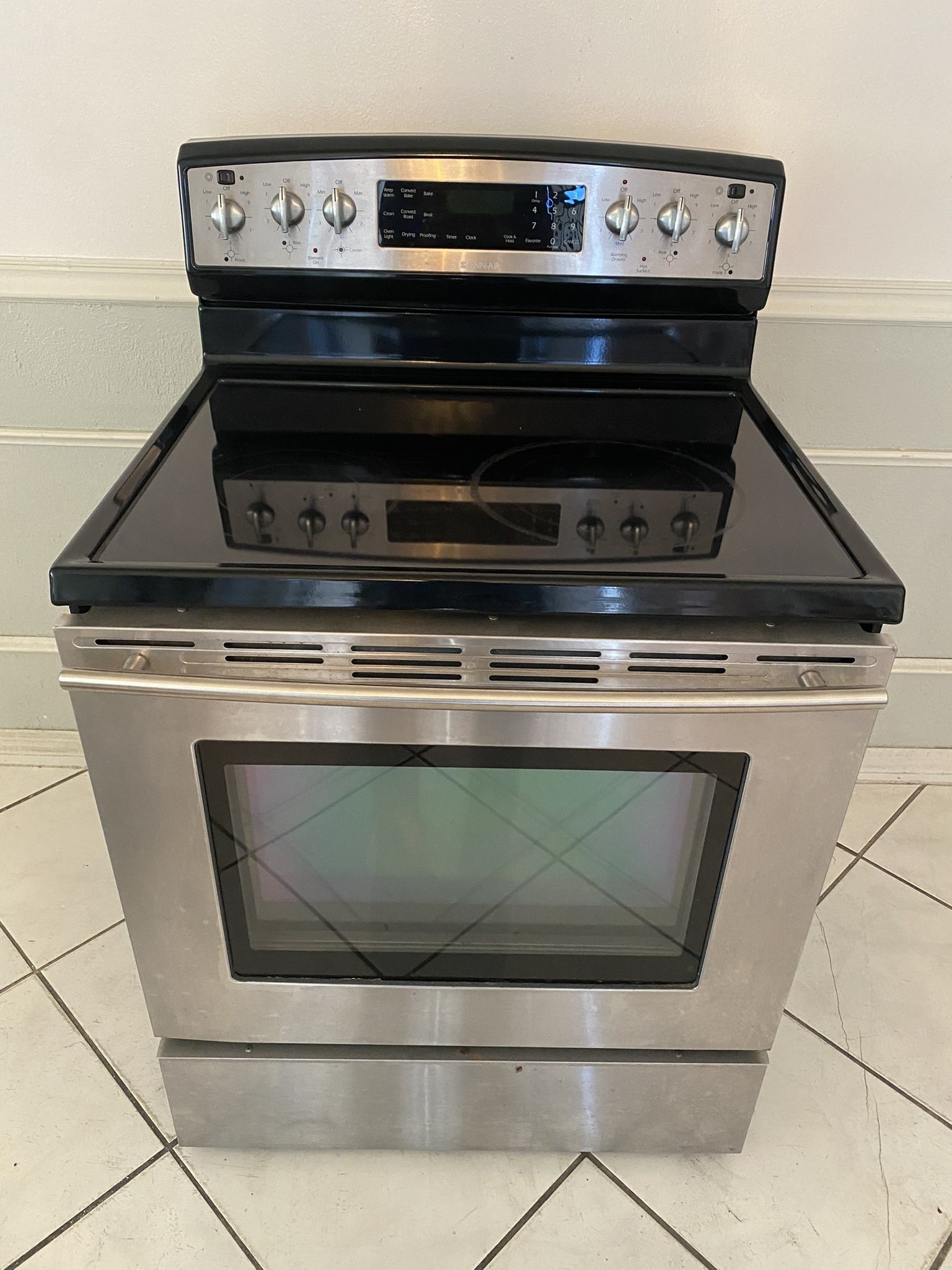 Jenn Air Electric Range for Sale in Tampa, FL OfferUp