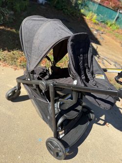Graco Ready2Grow Double Stroller / Sit and Stand - Black".