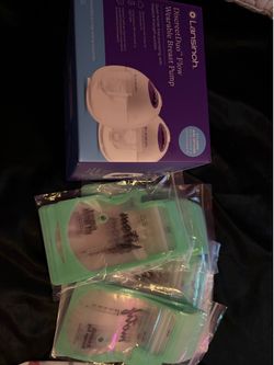 Breast pump and freezer bags