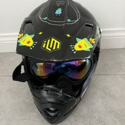 Dirt Bike Helmet With Goggles Very Good Conditions Size Youth Large 