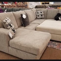 Platinum Ballinasloe U Shaped Large Sectional Couch Chaise By Ashley Signature ✅ Brand New💥 Ottoman Sold Separately ‼️ Fastest Delivery 🚚 