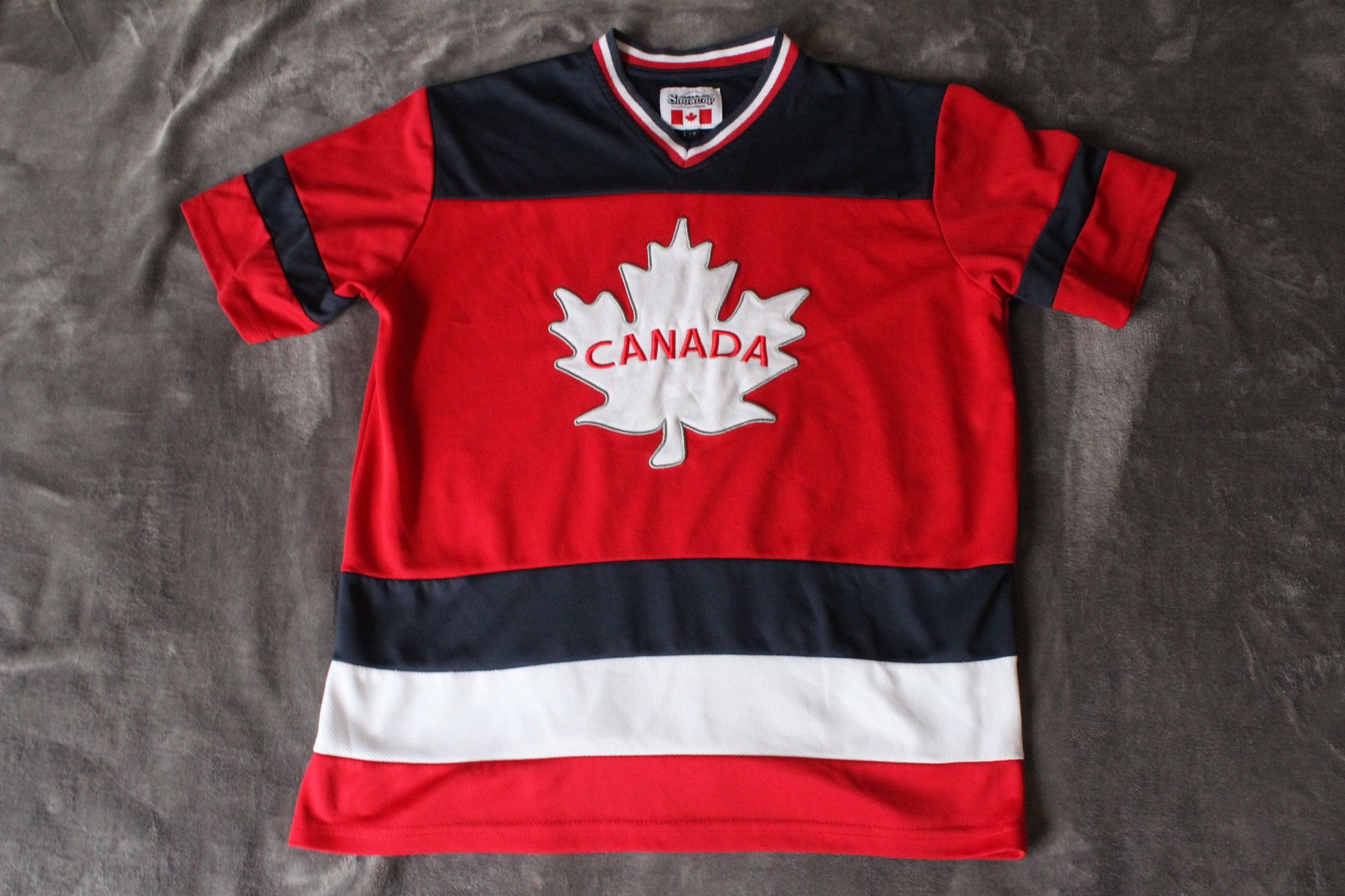 Vintage Canada Hockey Jersey