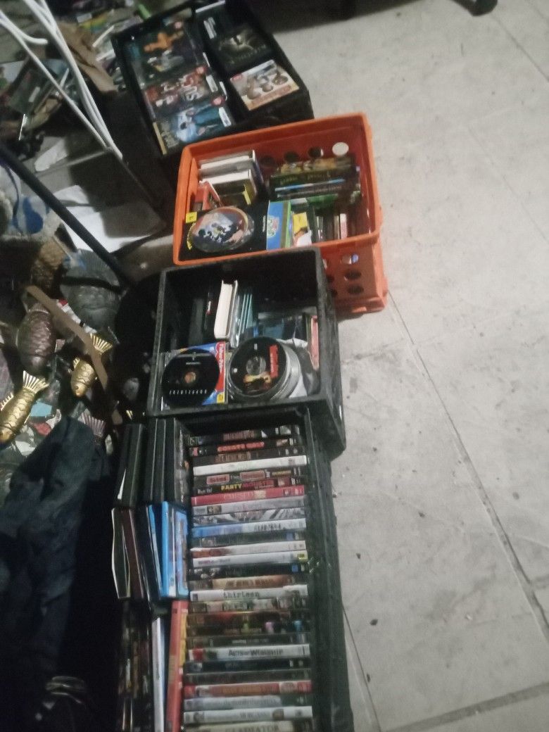 Huge Large Lot Of Movies DVDs & Some VHS 100s (500 Maybe) 6 For $1 Or Best Offer For Multiple Great Deal!!