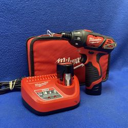 Milwaukee 2041-20 Subcompact Brushless Bit Impact w/Charger & 2 Battery In Bag 11053337