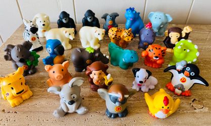 Fisher Price Little People Lot of 26 Animals Zoo Farm Ark