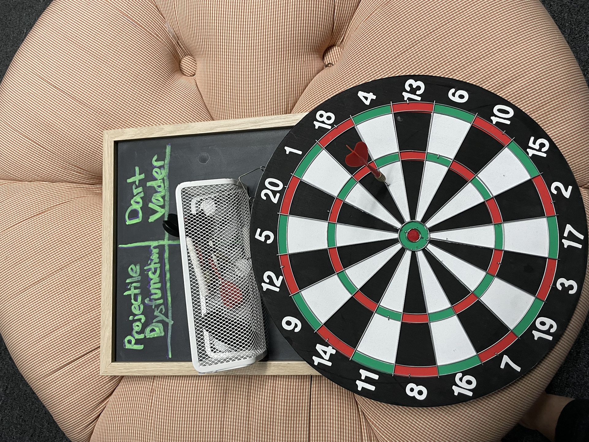 $12 Dartboard includes Score board And darts