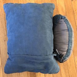 Therm-a-rest compressible travel pillow