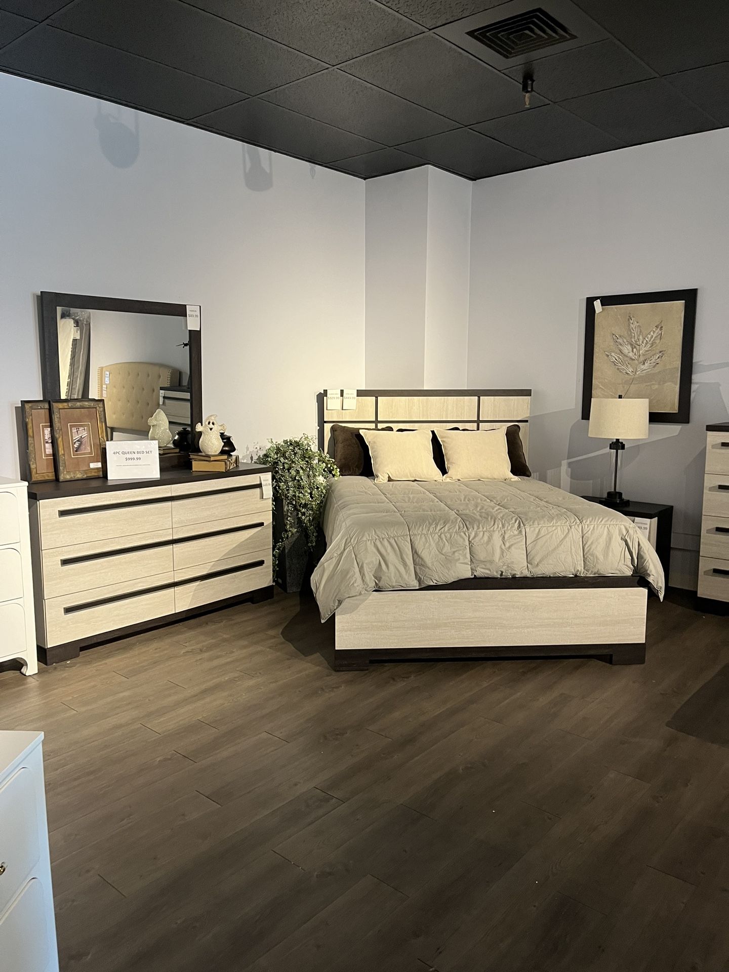Queen Bed, Dresser, Mirror And Nightstand