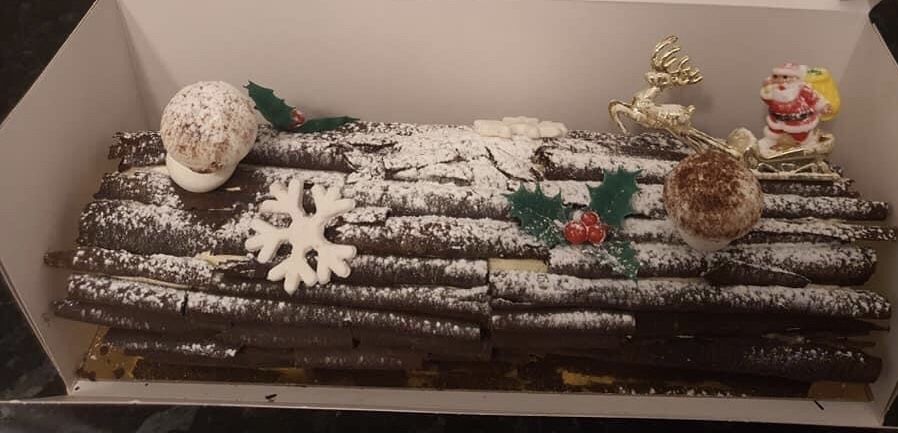 Hi for your new year French bûche contact us