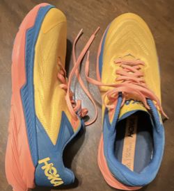 Hoka Fly On The Trails 9.5B Women’s 