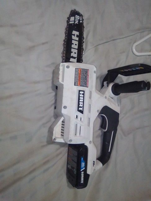 Hart Chainsaw