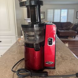 Omega Juicer