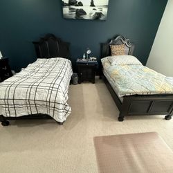 2 Twin Bed Frame With Mattress 