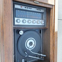 1960's Magnavox model 2P3703, W620 TT 