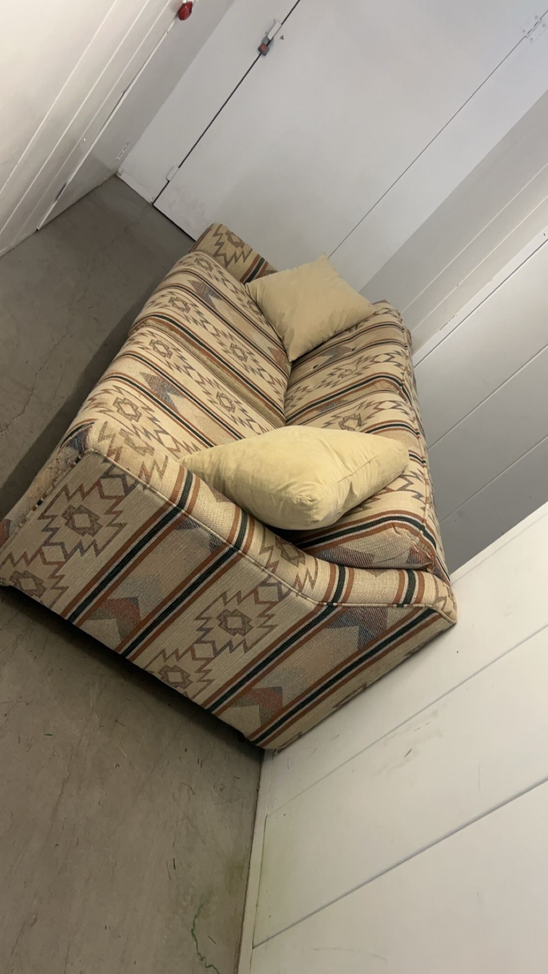 Arizona Style Vintage Sleeper Couch W Bed Included