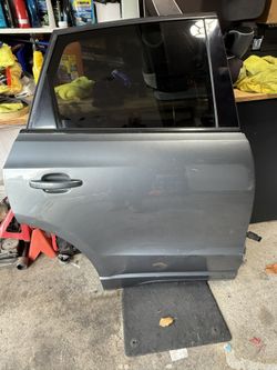 $(contact info removed) AUDI SQ5 Rear Right Door