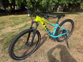 Trek marlin 5 mountain bike