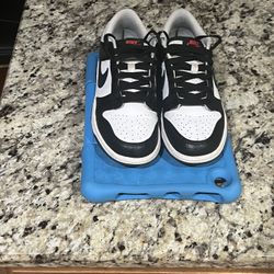 BIG BOYS NIKE DUNK LOW SIZE 4.5 YOUTH