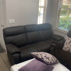 3 Seat Couch With Reclining Chairs. 