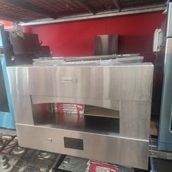 Monogram 30 Inch Electric Pizza Oven 1.4 Cu Ft