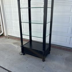 Display shelf cabinet with light 