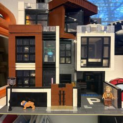 Lego “modular” City Home
