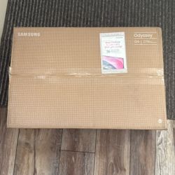 SAMSUNG 27" Class Odyssey G65B QHD 240Hz 1ms (GTG) hdr 600 Gaming Hub 100R Curved Gaming Monitor - LS27BG652ENXGO