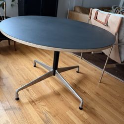 Mid Century Modern Dining Table 