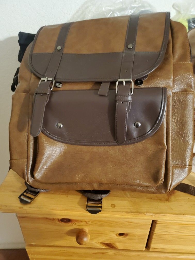 Nice Camel Brown Leather Backpack 🎒 