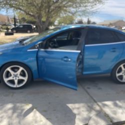 2012 ford focus titanium